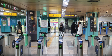 서울 지하철2호선 역사내 광고